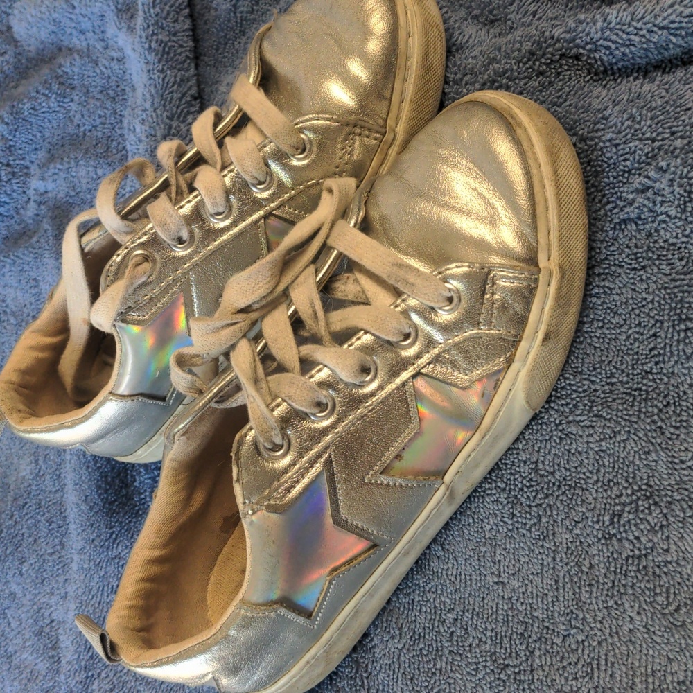 Gymboree silver sneakers with silver star holographic cut outs